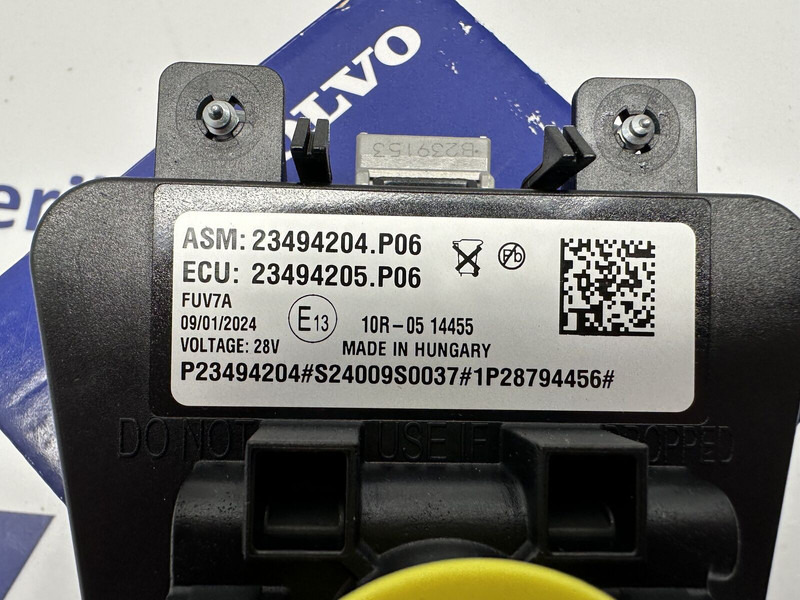 Volvo VOLVO/RENAULT lane assist camera - Sistemi elektrik për Kamioni: foto 3 Volvo VOLVO/RENAULT lane assist camera - Sistemi elektrik për Kamioni: foto 3