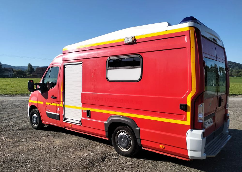 Renault Master III 2.3 ambulans karetka kontener straż pogotowie - Ambulancë: foto 3 Renault Master III 2.3 ambulans karetka kontener straż pogotowie - Ambulancë: foto 3