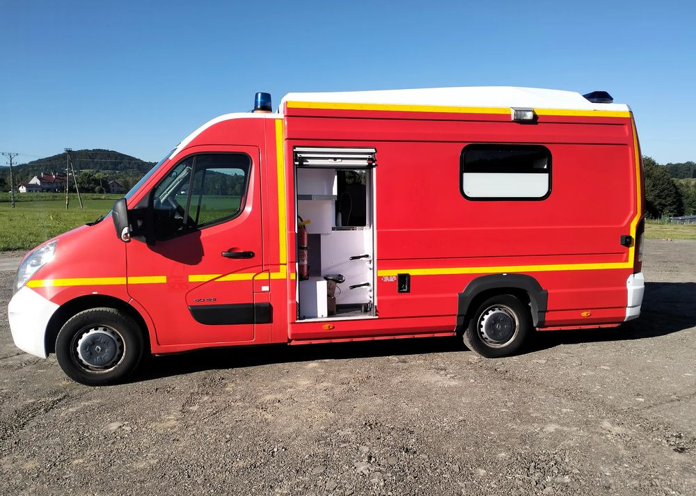 Renault Master III 2.3 ambulans karetka kontener straż pogotowie - Ambulancë: foto 4 Renault Master III 2.3 ambulans karetka kontener straż pogotowie - Ambulancë: foto 4