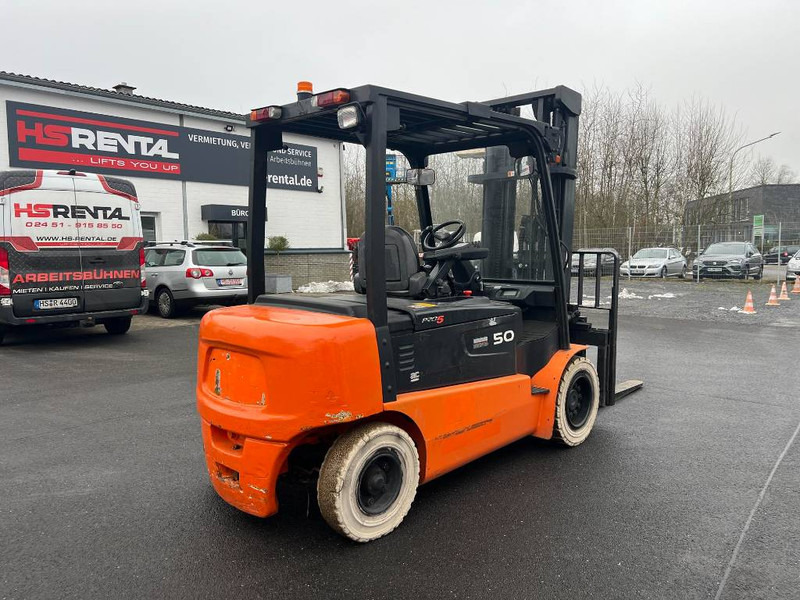 Pirun elektrik Doosan B50X5 5T 6m Triplex non-marking (1841): foto 7 Pirun elektrik Doosan B50X5 5T 6m Triplex non-marking (1841): foto 7