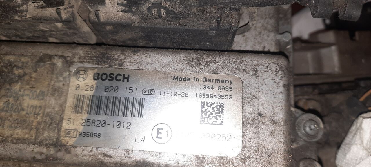 MAN BOSCH 0281001521. 0261200173 \ 020600009 1730575 MAN - ECU për Autobus: foto 2 MAN BOSCH 0281001521. 0261200173 \ 020600009 1730575 MAN - ECU për Autobus: foto 2