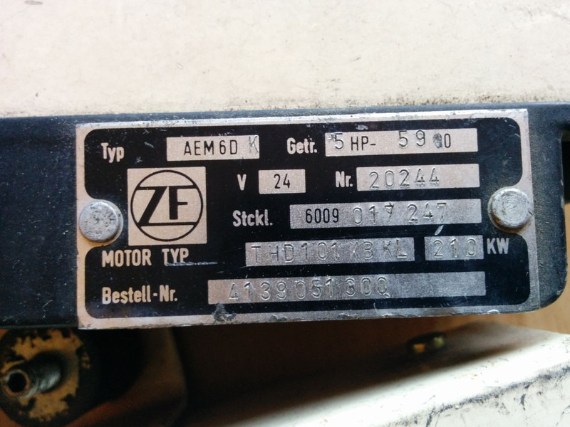 Mercedes-Benz ZF AEM-6DK - ECU: foto 2 Mercedes-Benz ZF AEM-6DK - ECU: foto 2