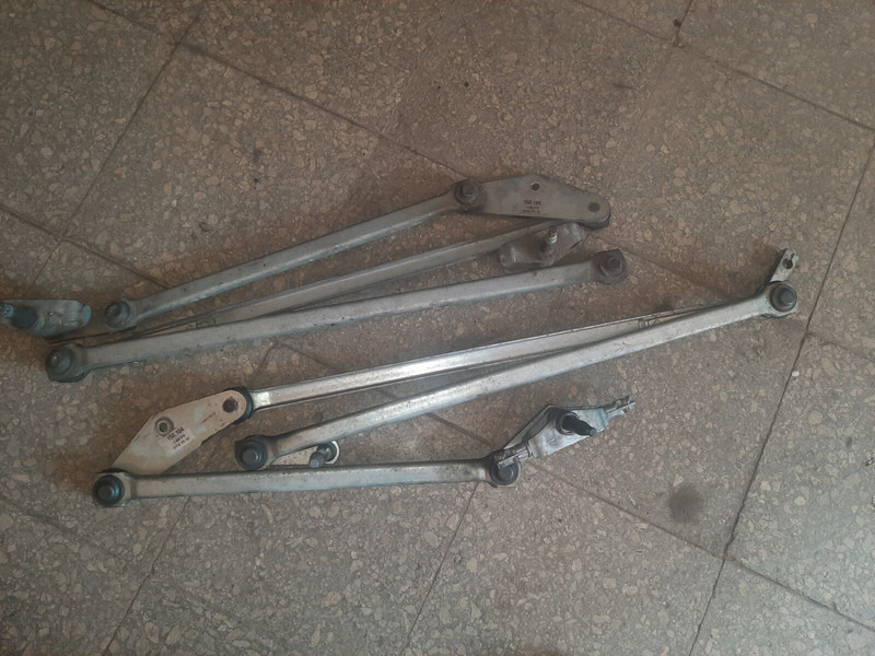 Volvo - Fshirëse: foto 1 Volvo - Fshirëse: foto 1