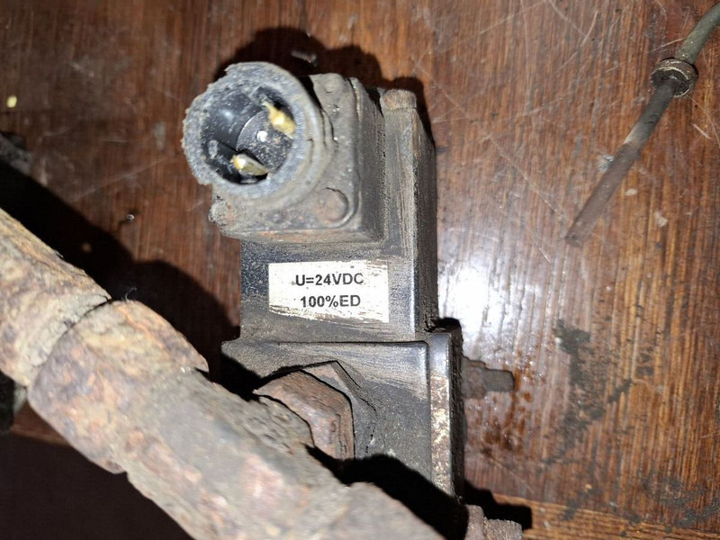 Volvo ZFLS / Herion - Cilindri hidraulik: foto 3 Volvo ZFLS / Herion - Cilindri hidraulik: foto 3