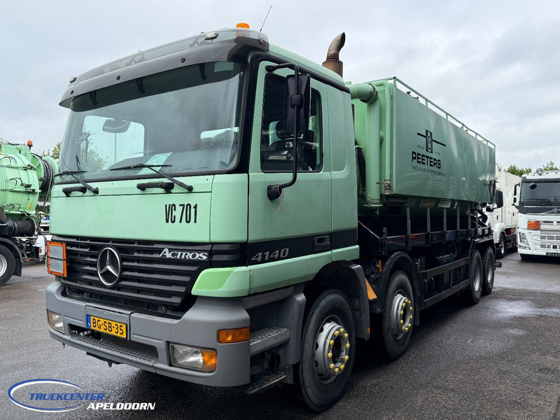 Mercedes-Benz Actros 4140 8x4 Naafreductie, Bladgeveerd, ADR - Kamion me vakuum: foto 3 Mercedes-Benz Actros 4140 8x4 Naafreductie, Bladgeveerd, ADR - Kamion me vakuum: foto 3