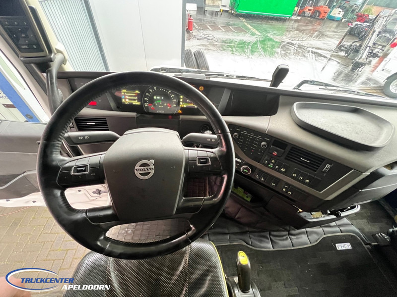 Kamion për transport druri, Kamion me vinç Volvo FH 750 Loglift, 6x4, Dynamic steering: foto 10
