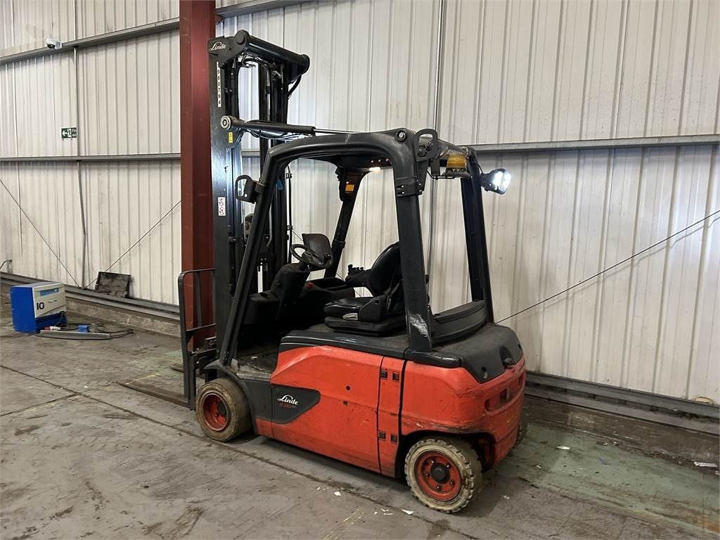 Linde E20PL-02 - Pirun elektrik: foto 3 Linde E20PL-02 - Pirun elektrik: foto 3