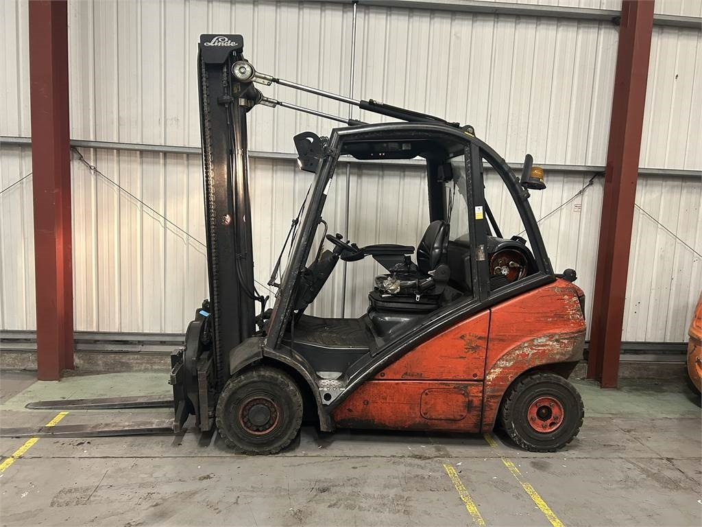 Linde H25T - Pirun më gaz: foto 1 Linde H25T - Pirun më gaz: foto 1