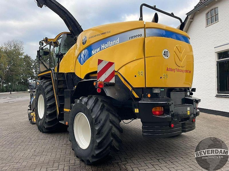 New Holland FR9090 - Makineri bujqësore: foto 3 New Holland FR9090 - Makineri bujqësore: foto 3