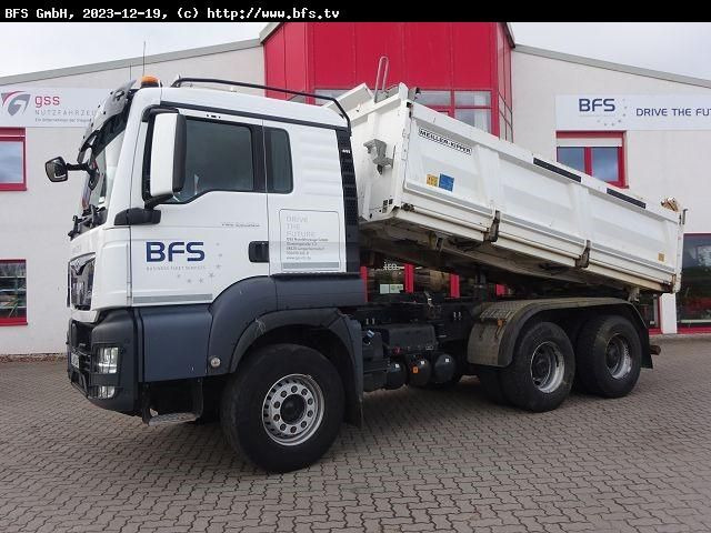 MAN TGS 26.500 6x4 BB MEILLER Bordmatik links, Motor - Kamion vetëshkarkues: foto 2 MAN TGS 26.500 6x4 BB MEILLER Bordmatik links, Motor - Kamion vetëshkarkues: foto 2