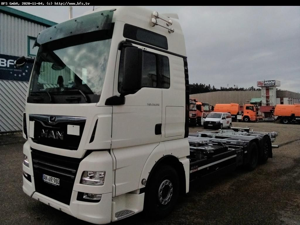 MAN TGX 26.510 6x2-2 LL Multiwechsler - Transportjer kontejnerësh/ Kamion me karroceri të çmontueshme: foto 1 MAN TGX 26.510 6x2-2 LL Multiwechsler - Transportjer kontejnerësh/ Kamion me karroceri të çmontueshme: foto 1