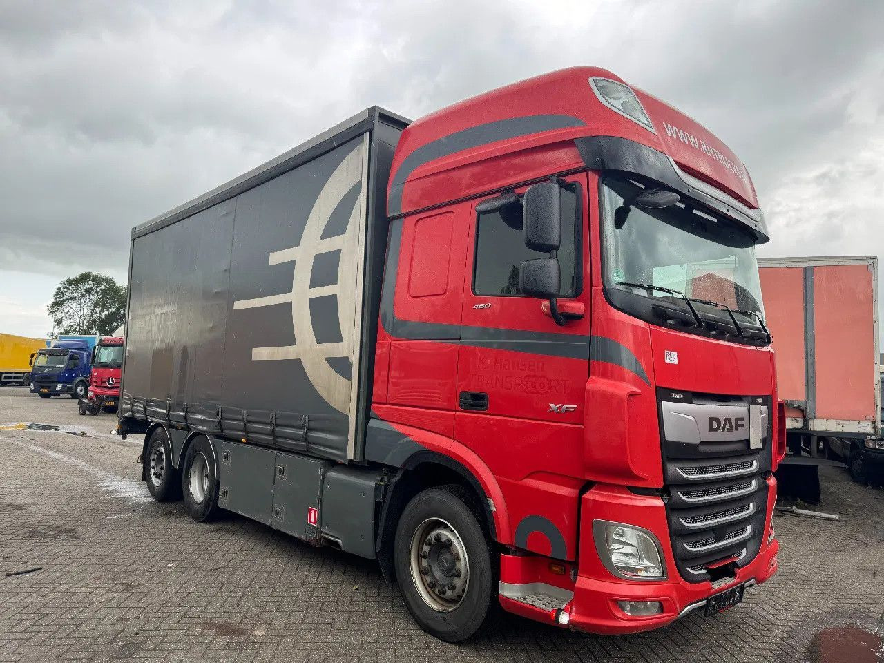 DAF XF 480 6X2 EURO 6 2018AUTOMATIC DAF XF 480 6X2 EURO 6 2018 AUTOMATIC - Kamion me tendë: foto 2 DAF XF 480 6X2 EURO 6 2018AUTOMATIC DAF XF 480 6X2 EURO 6 2018 AUTOMATIC - Kamion me tendë: foto 2