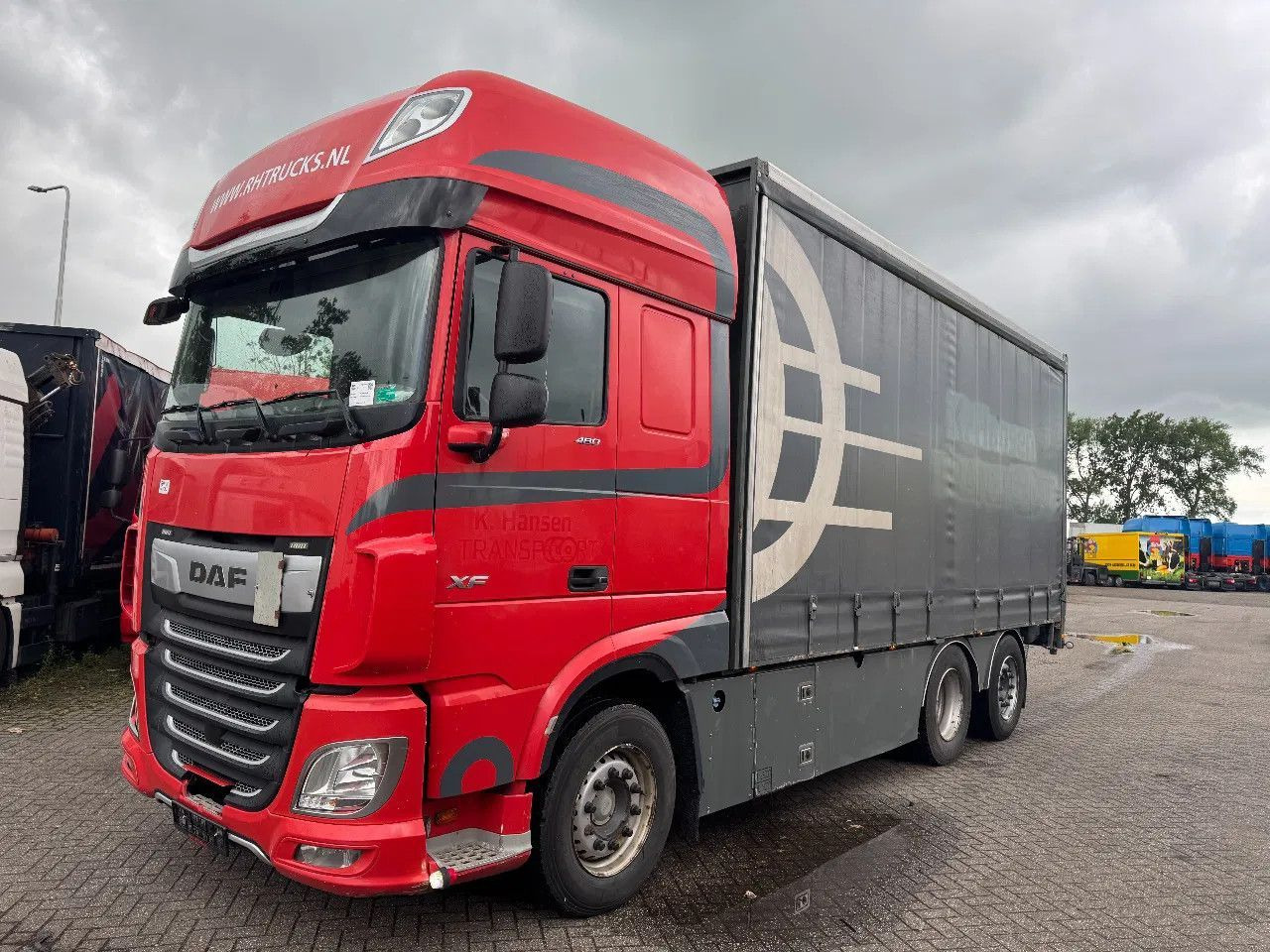 DAF XF 480 6X2 EURO 6 2018AUTOMATIC DAF XF 480 6X2 EURO 6 2018 AUTOMATIC - Kamion me tendë: foto 1 DAF XF 480 6X2 EURO 6 2018AUTOMATIC DAF XF 480 6X2 EURO 6 2018 AUTOMATIC - Kamion me tendë: foto 1