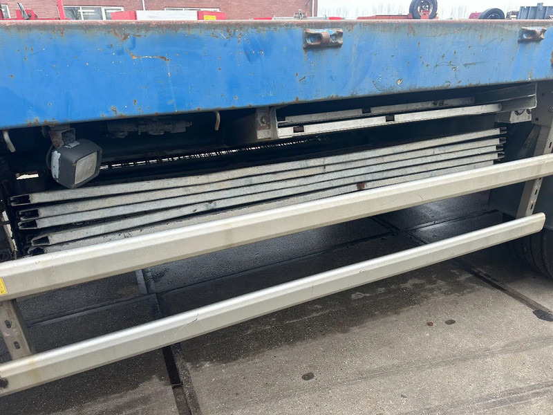 Floor MET HIAB R165-F2, LAATSTE 2 ASSEN GESTUURD - Gjysmë rimorkio e hapur/ Platformë: foto 4 Floor MET HIAB R165-F2, LAATSTE 2 ASSEN GESTUURD - Gjysmë rimorkio e hapur/ Platformë: foto 4
