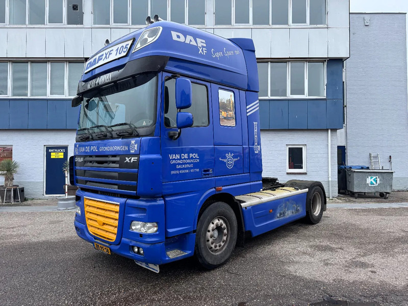 DAF XF 105.460 4X2 SKIRTS EURO 5 ONLY 770.446 KM HOLLAND TRUCK - Gjysmë-kamion: foto 1 DAF XF 105.460 4X2 SKIRTS EURO 5 ONLY 770.446 KM HOLLAND TRUCK - Gjysmë-kamion: foto 1