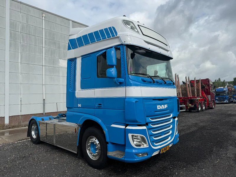 DAF XF 440 4X2 EURO 6 ADR - Gjysmë-kamion: foto 2 DAF XF 440 4X2 EURO 6 ADR - Gjysmë-kamion: foto 2
