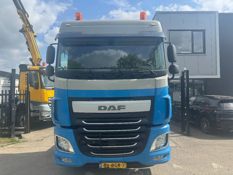 DAF XF 440 6X2 EURO 6 LIFT AXLE AIRCO - Gjysmë-kamion: foto 2 DAF XF 440 6X2 EURO 6 LIFT AXLE AIRCO - Gjysmë-kamion: foto 2