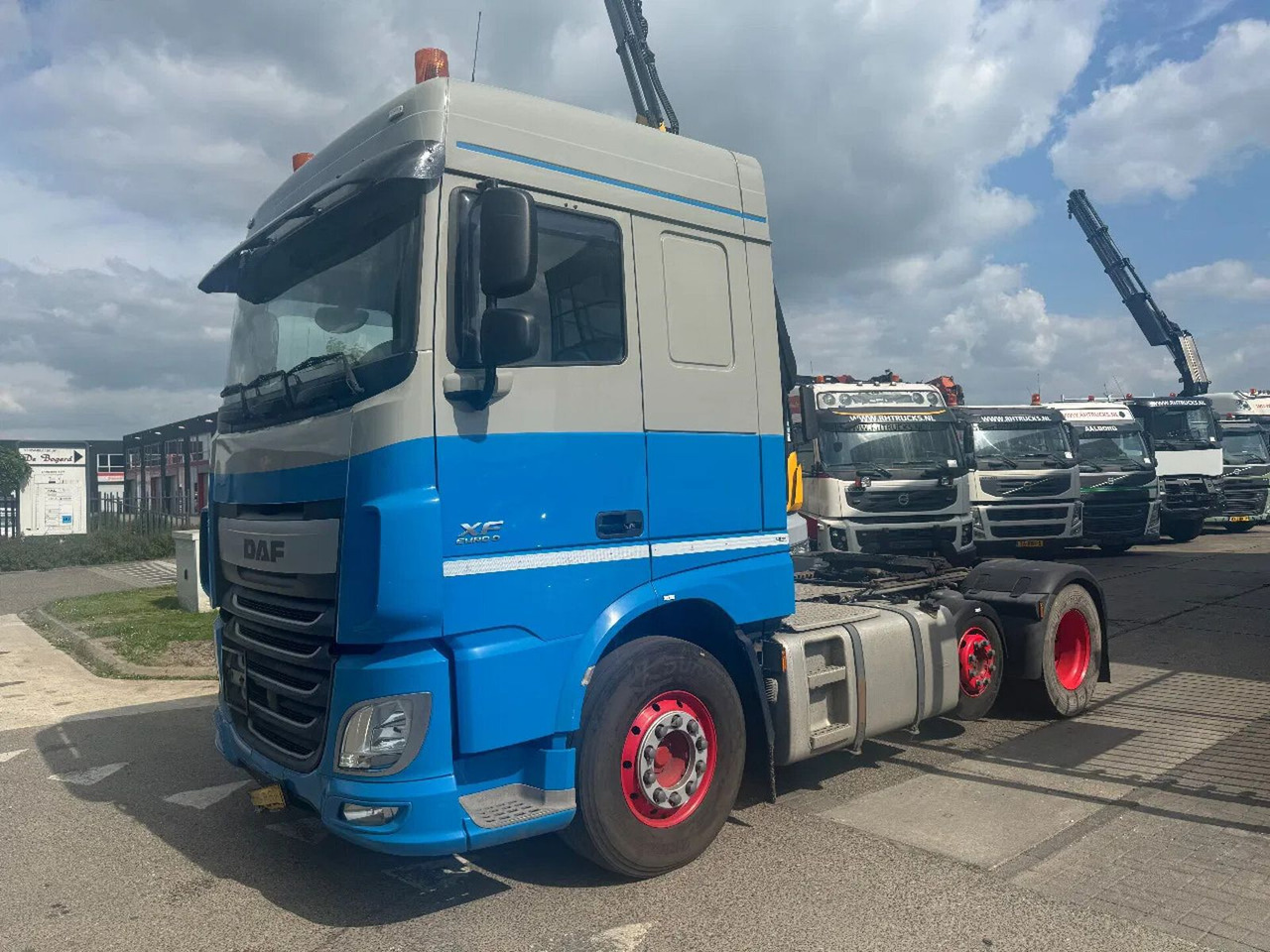 DAF XF 440 6X2 EURO 6 TÜV 09-2025 - Gjysmë-kamion: foto 1 DAF XF 440 6X2 EURO 6 TÜV 09-2025 - Gjysmë-kamion: foto 1