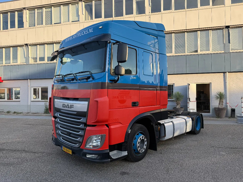 DAF XF 440 XF 440 TREKKER EURO 6 - Gjysmë-kamion: foto 3 DAF XF 440 XF 440 TREKKER EURO 6 - Gjysmë-kamion: foto 3