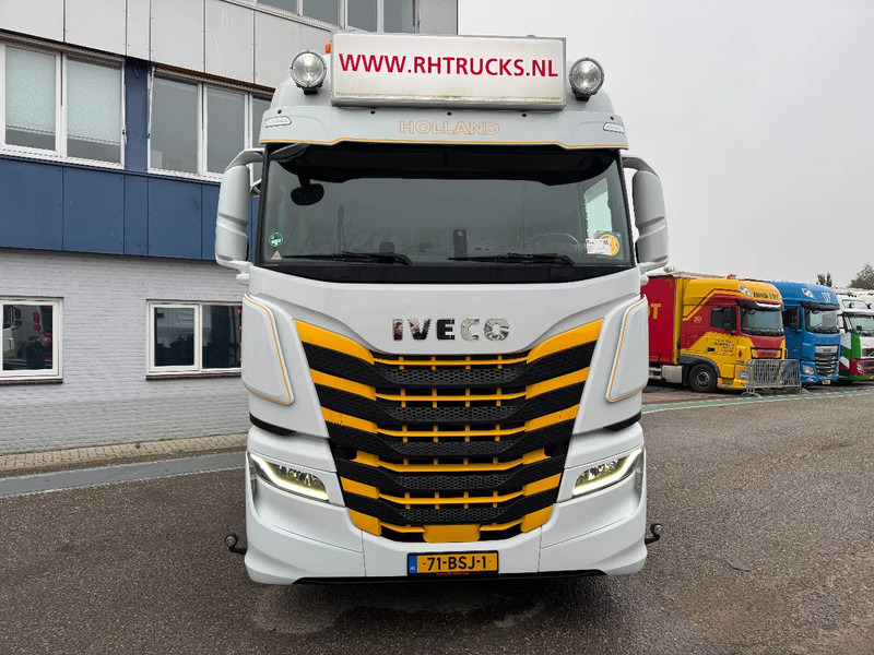 Iveco S-WAY 460 4X2 EURO 6 SKIRTS DOUBLE TANK - Gjysmë-kamion: foto 2 Iveco S-WAY 460 4X2 EURO 6 SKIRTS DOUBLE TANK - Gjysmë-kamion: foto 2