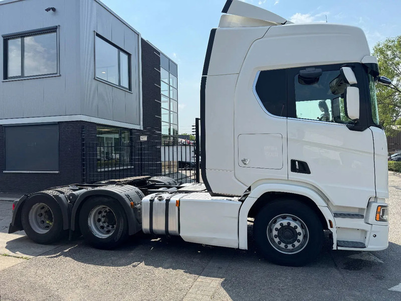 Scania R580 V8 NGS 6X4 EURO 6 RETARDER - Gjysmë-kamion: foto 4 Scania R580 V8 NGS 6X4 EURO 6 RETARDER - Gjysmë-kamion: foto 4