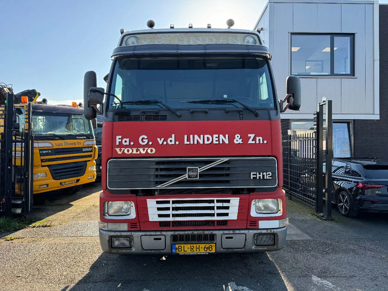 Volvo FH 12.460 4X2 SPOILERS EURO 3 MANUAL - Gjysmë-kamion: foto 2 Volvo FH 12.460 4X2 SPOILERS EURO 3 MANUAL - Gjysmë-kamion: foto 2