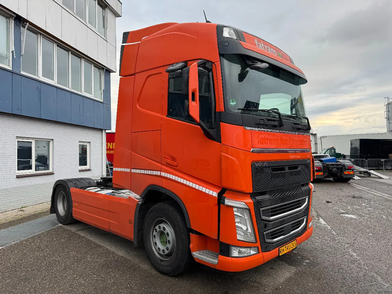 Volvo FH 460 4X2 EURO 6 KB CHASSIS SKIRTS STANDKLIMA - Gjysmë-kamion: foto 4 Volvo FH 460 4X2 EURO 6 KB CHASSIS SKIRTS STANDKLIMA - Gjysmë-kamion: foto 4