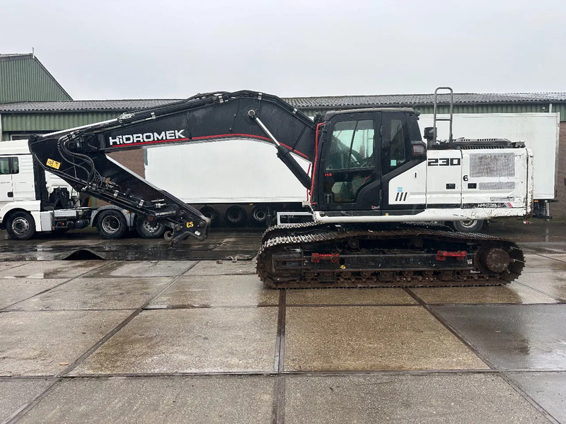 Hidromek HMK 230LC-4 CE, 700 MM PADS, CV, PIPED AUX PIPING,QH, AUTO LUBE, AC REVERSE CAMERA - Ekskavator me zinxhirë: foto 1 Hidromek HMK 230LC-4 CE, 700 MM PADS, CV, PIPED AUX PIPING,QH, AUTO LUBE, AC REVERSE CAMERA - Ekskavator me zinxhirë: foto 1