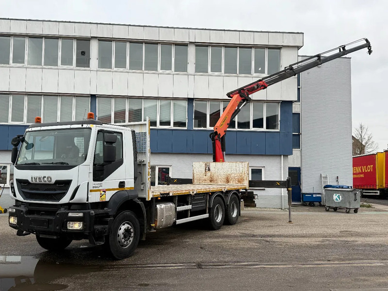 Iveco Trakker 360 6X4 EURO 6 + PALFINGER PK20001K + REMOTE CONTROL - Kamion me karroceri të hapur, Kamion me vinç: foto 1 Iveco Trakker 360 6X4 EURO 6 + PALFINGER PK20001K + REMOTE CONTROL - Kamion me karroceri të hapur, Kamion me vinç: foto 1