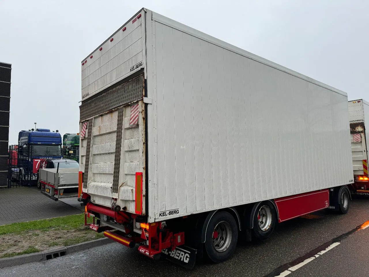 Kel-Berg D24B3 - 3 AXLE BPW + ZEPRO ZHD 250-155 MA - Rimorkio me vagonetë të mbyllur: foto 3 Kel-Berg D24B3 - 3 AXLE BPW + ZEPRO ZHD 250-155 MA - Rimorkio me vagonetë të mbyllur: foto 3