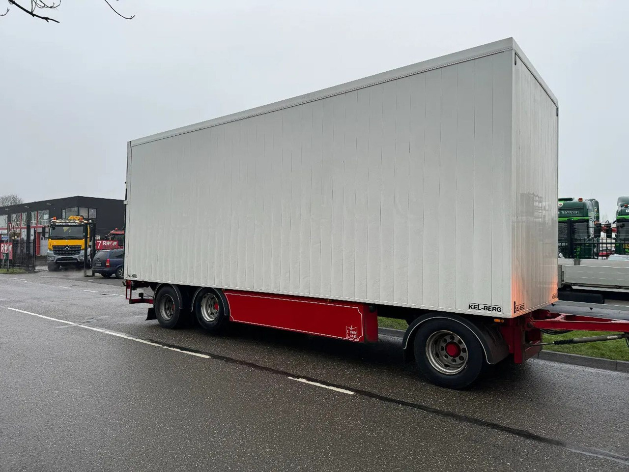 Kel-Berg TKA 24 - 3 AXLE BPW + ZEPRO LIFT - Rimorkio me vagonetë të mbyllur: foto 1 Kel-Berg TKA 24 - 3 AXLE BPW + ZEPRO LIFT - Rimorkio me vagonetë të mbyllur: foto 1