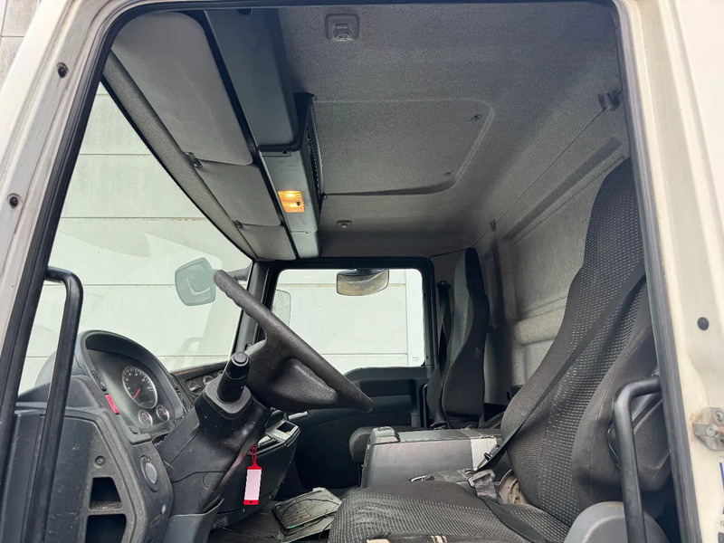 Kamion kabinë-shasi MAN TGM 18.340 4X2 EURO 5 CHASSIS: foto 8 Kamion kabinë-shasi MAN TGM 18.340 4X2 EURO 5 CHASSIS: foto 8