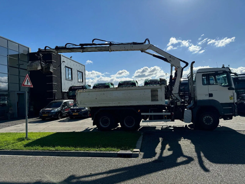 MAN TGS 26.400 6X4 HIAB 166D + REMOTE CONTROL + 2 WAYS KIPPER TÜV TILL 07-2025 - Kamion me vinç: foto 5 MAN TGS 26.400 6X4 HIAB 166D + REMOTE CONTROL + 2 WAYS KIPPER TÜV TILL 07-2025 - Kamion me vinç: foto 5