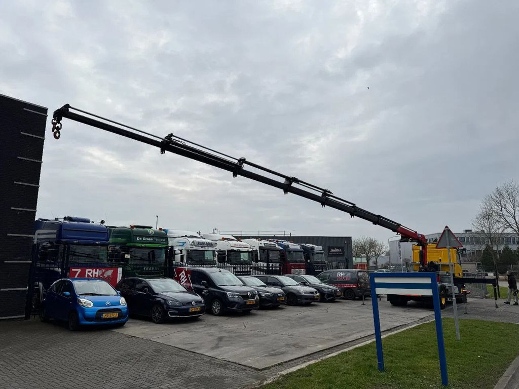Mercedes-Benz Actros 1845 4X2 - EURO 6 + HMF 2820 + REMOTE + O - Kamion me vinç, Gjysmë-kamion: foto 3 Mercedes-Benz Actros 1845 4X2 - EURO 6 + HMF 2820 + REMOTE + O - Kamion me vinç, Gjysmë-kamion: foto 3