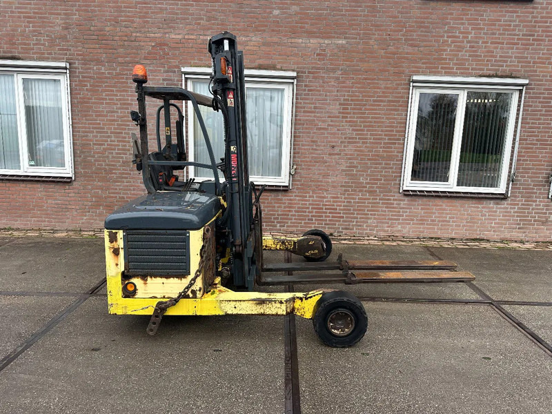 Moffett M4 25.3 2,5 TON SIDESHIFT DIESEL MEENEEMHEFTRUCK - Pirun i montuar në kamion: foto 4 Moffett M4 25.3 2,5 TON SIDESHIFT DIESEL MEENEEMHEFTRUCK - Pirun i montuar në kamion: foto 4