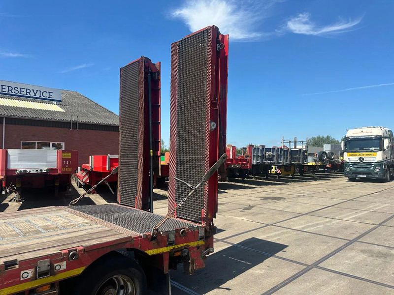 Nooteboom MCO-48-03 FORCED STEERING, 3,5 M EXTENDABLE, LIFTING DECK, WINCH, DUBBLE HYDRAULIC RAMPS - Gjysmë rimorkio me plan ngarkimi të ulët: foto 5 Nooteboom MCO-48-03 FORCED STEERING, 3,5 M EXTENDABLE, LIFTING DECK, WINCH, DUBBLE HYDRAULIC RAMPS - Gjysmë rimorkio me plan ngarkimi të ulët: foto 5