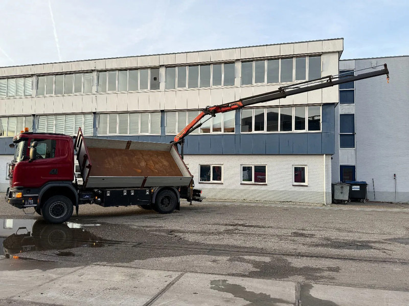 Scania G370 4X4 EURO 6 + 3-SIDE TIPPER + PALFINGER PK9002 + REMOTE - Kamion me vinç: foto 3 Scania G370 4X4 EURO 6 + 3-SIDE TIPPER + PALFINGER PK9002 + REMOTE - Kamion me vinç: foto 3