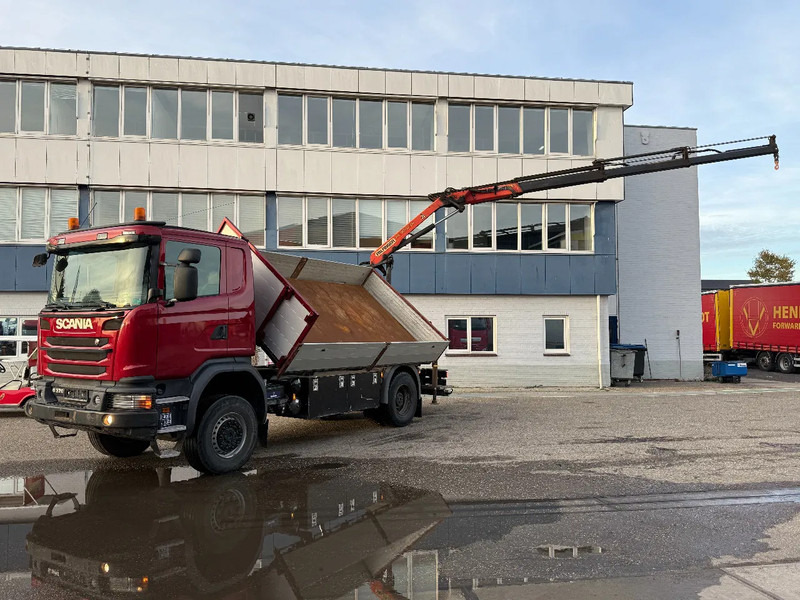 Scania G370 4X4 EURO 6 + 3-SIDE TIPPER + PALFINGER PK9002 + REMOTE - Kamion vetëshkarkues, Kamion me vinç: foto 1 Scania G370 4X4 EURO 6 + 3-SIDE TIPPER + PALFINGER PK9002 + REMOTE - Kamion vetëshkarkues, Kamion me vinç: foto 1