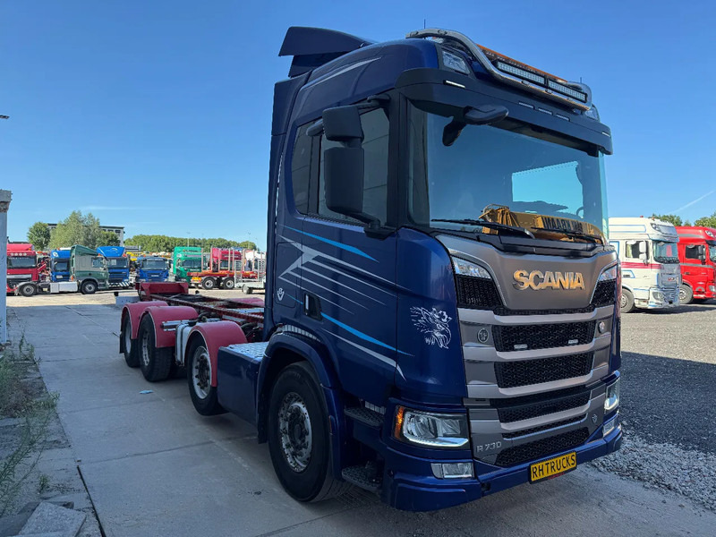 Scania R730 V8 8X4 EURO 6 HUB REDUCTION RETARDER - Kamion kabinë-shasi: foto 3 Scania R730 V8 8X4 EURO 6 HUB REDUCTION RETARDER - Kamion kabinë-shasi: foto 3