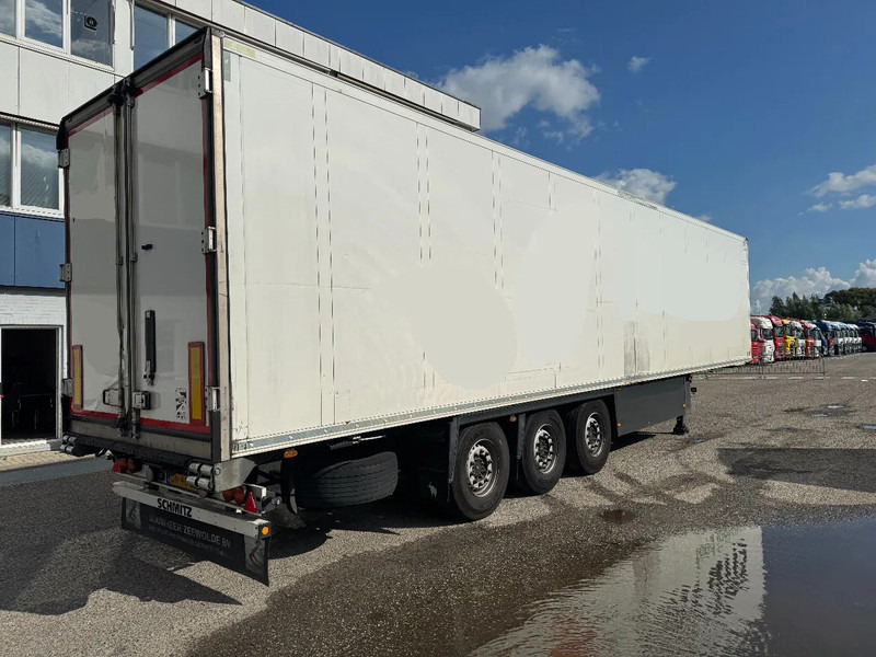 Schmitz Cargobull SCB*S3B THERMO KING SLX 300E TÜV TILL 03-2026 - Gjysmë rimorkio frigorifer: foto 4 Schmitz Cargobull SCB*S3B THERMO KING SLX 300E TÜV TILL 03-2026 - Gjysmë rimorkio frigorifer: foto 4