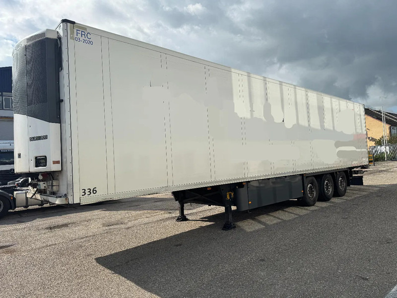 Schmitz Cargobull SCB*S3B THERMO KING SLX 300E TÜV TILL 03-2026 - Gjysmë rimorkio frigorifer: foto 1 Schmitz Cargobull SCB*S3B THERMO KING SLX 300E TÜV TILL 03-2026 - Gjysmë rimorkio frigorifer: foto 1