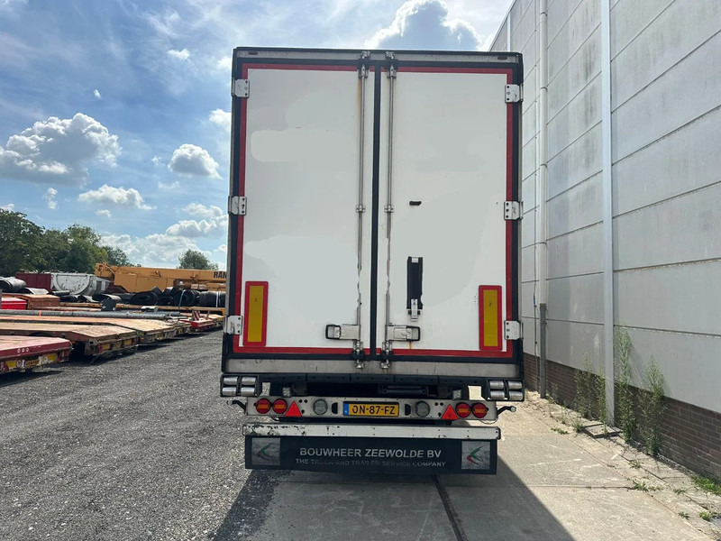Schmitz Cargobull SCB*S3B THERMO KING SLX300E 3 AXLE - Gjysmë rimorkio frigorifer: foto 4 Schmitz Cargobull SCB*S3B THERMO KING SLX300E 3 AXLE - Gjysmë rimorkio frigorifer: foto 4