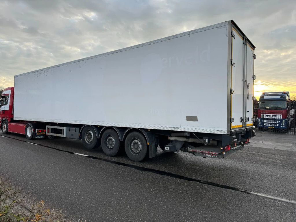 TECNOKAR CARRIER VECTOR 1550 3X SAF AXLE - Gjysmë rimorkio frigorifer: foto 2 TECNOKAR CARRIER VECTOR 1550 3X SAF AXLE - Gjysmë rimorkio frigorifer: foto 2