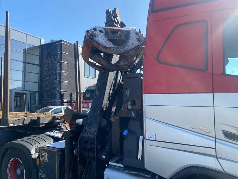 Kamion për transport druri, Kamion me vinç Volvo FH 540 6X4 EURO 6 + EPSILON S260Z96 + TRAILER 4 AXLE DOLL: foto 12 Kamion për transport druri, Kamion me vinç Volvo FH 540 6X4 EURO 6 + EPSILON S260Z96 + TRAILER 4 AXLE DOLL: foto 12