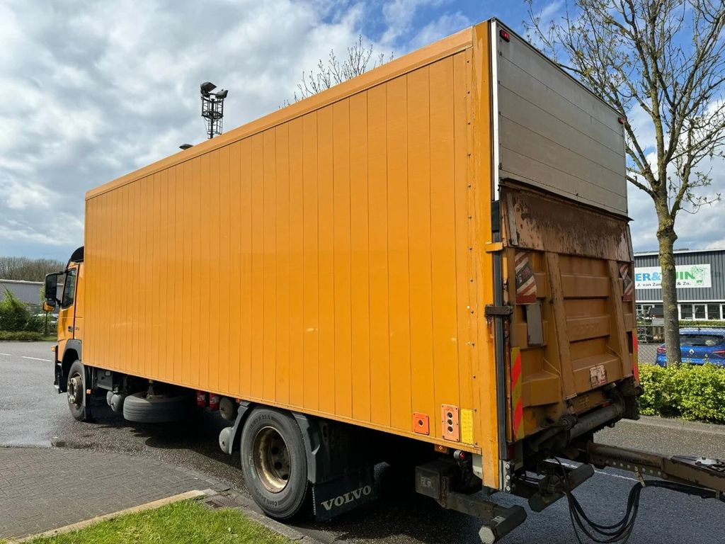 Volvo FM 370 4X2 EURO 6 + CARGOBOX + CARGOLIFT ZEPRO - Kamion vagonetë: foto 5 Volvo FM 370 4X2 EURO 6 + CARGOBOX + CARGOLIFT ZEPRO - Kamion vagonetë: foto 5