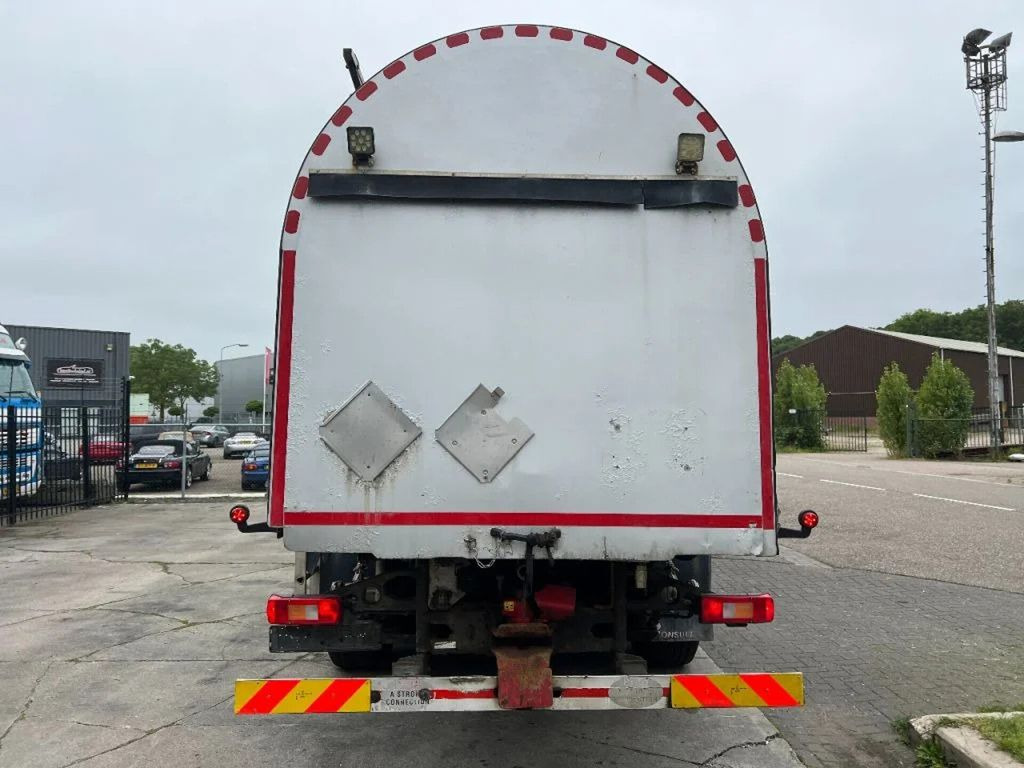 Volvo FM 440 6X2 + CHEMIE TANK - 15.000 L - 4 COMP. / - Autobot: foto 5 Volvo FM 440 6X2 + CHEMIE TANK - 15.000 L - 4 COMP. / - Autobot: foto 5