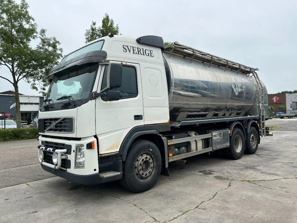 Volvo FM 440 6X2 + CHEMIE TANK - 15.000 L - 4 COMP. / - Autobot: foto 1 Volvo FM 440 6X2 + CHEMIE TANK - 15.000 L - 4 COMP. / - Autobot: foto 1