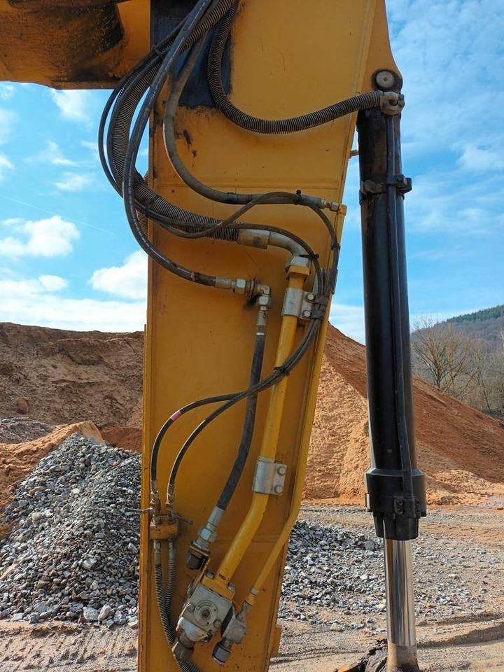 CAT 323 DL - Ekskavator me zinxhirë: foto 5 CAT 323 DL - Ekskavator me zinxhirë: foto 5