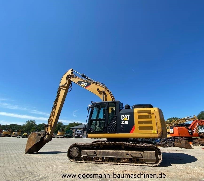 CAT 323 EL - Ekskavator me zinxhirë: foto 1 CAT 323 EL - Ekskavator me zinxhirë: foto 1