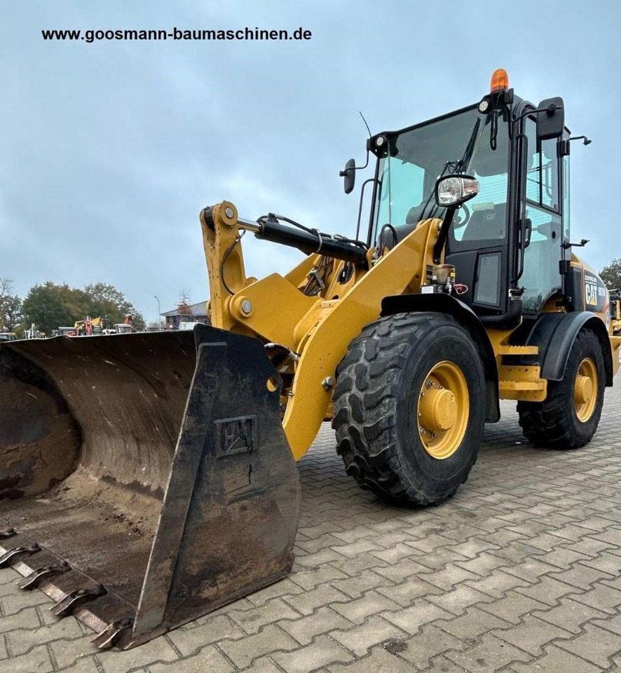CAT 907 M - Fadrom me goma: foto 2 CAT 907 M - Fadrom me goma: foto 2